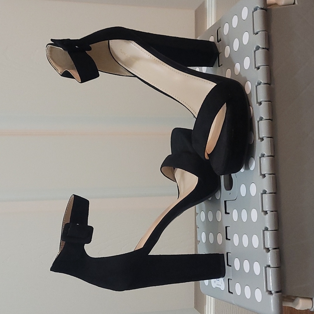 Black Pump Heels